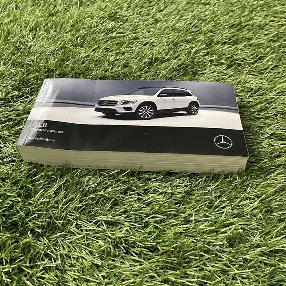 2020 Mercedes-Benz GLB Owners Manual (GLB250 4MATIC 2.0L, GLB250 Sport 2.0L) - Picture 3 of 12